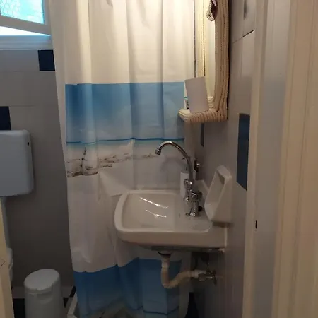 Antonela Room2 Finikas (Syros)