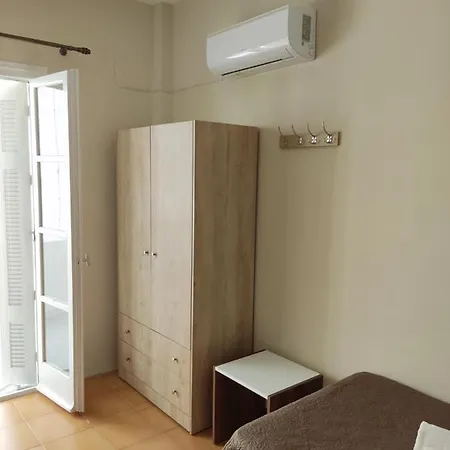 Antonela Room2 * Finikas (Syros)